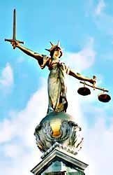 Statue von Gerechtigkeit - Copyrights sind gesetzlich geschützt